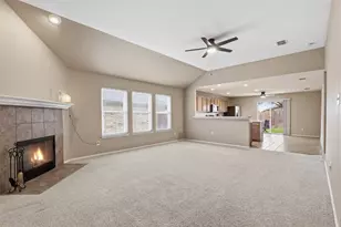 5762 Firethorn Dr, Dallas, TX 75249 - Photo 4