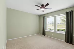 5762 Firethorn Dr, Dallas, TX 75249 - Photo 12