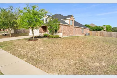 221 Bear Trail, Waxahachie, TX 75167 - Photo 4