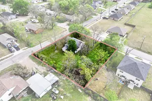 619 Thomas St, Bonham, TX 75418 - Photo 1