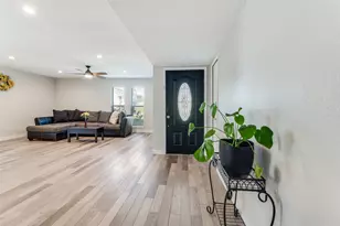 1742 Delaford Dr, Carrollton, TX 75007 - Photo 4