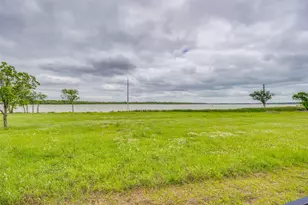 3306 Bluffview Dr, Garland, TX 75043 - Photo 12