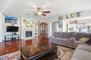 601 Midpark Dr, Euless, TX 76039 - Photo 6