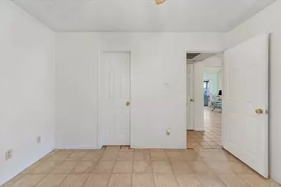 114 Wilshire Court, Irving, TX 75061 - Photo 10