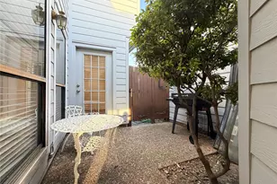 17490 Meandering Way, Dallas, TX 75252 - Photo 32