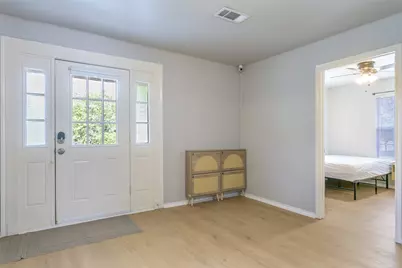 107 S Crawford Street #1, Denton, TX 76205 - Photo 8