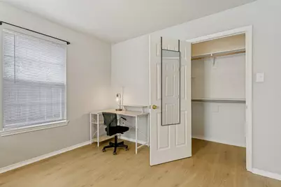 107 S Crawford Street #1, Denton, TX 76205 - Photo 4