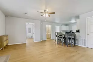 107 S Crawford St, Denton, TX 76205 - Photo 10