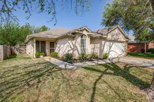 745 Winding Oak, Lake Dallas, TX 75065 - Photo 2