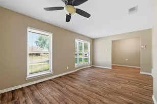 714 Royal Oaks Dr, Garland, TX 75040 - Photo 10