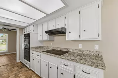 714 Royal Oaks Drive, Garland, TX 75040 - Photo 4