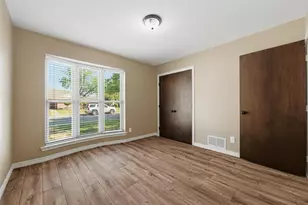 714 Royal Oaks Dr, Garland, TX 75040 - Photo 22