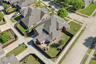 1733 White Cap Ct, DeSoto, TX 75115 - Photo 32