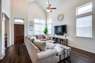 2440 Opaline Dr, Little Elm, TX 76227 - Photo 4