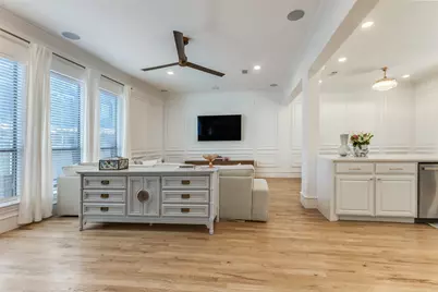 1922 Euclid Avenue #C, Dallas, TX 75206 - Photo 2