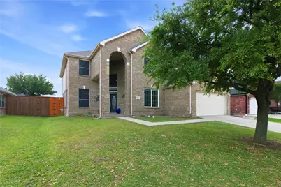 2817 NW Appaloosa Court, Little Elm, TX 75068 - Photo 2