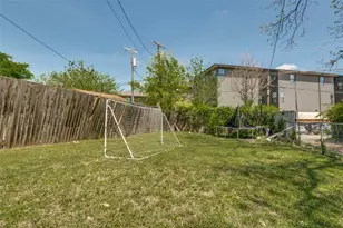 1015 Kings Hwy, Dallas, TX 75208 - Photo 12