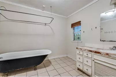 1015 Kings Highway, Dallas, TX 75208 - Photo 10