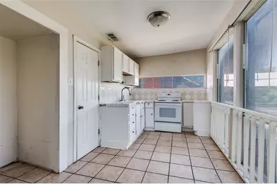 1015 Kings Highway, Dallas, TX 75208 - Photo 8