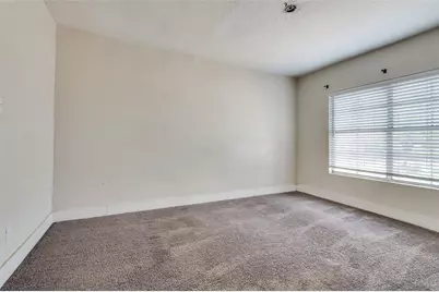 1015 Kings Highway, Dallas, TX 75208 - Photo 10