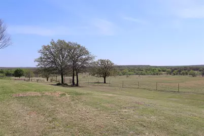 957 Frog Hollar, Bowie, TX 76230 - Photo 6