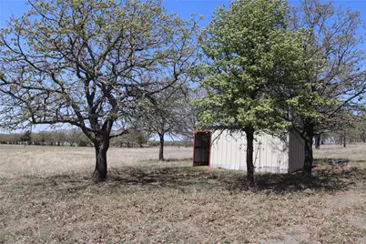 957 Frog Hollar, Bowie, TX 76230 - Photo 10