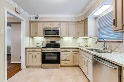 6070 Averill Way #A, Dallas, TX 75225 - Photo 8