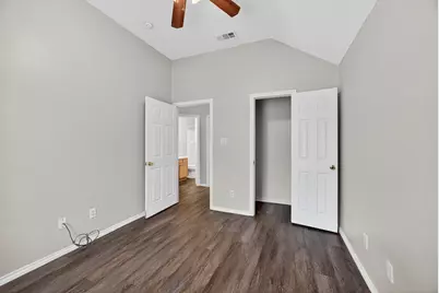 3205 Carverly Avenue, Fort Worth, TX 76119 - Photo 18