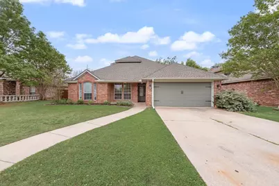 1820 Sand Stone Drive, Sanger, TX 76266 - Photo 10