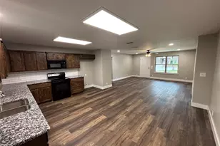 307 Elba St, Bowie, TX 76230 - Photo 12