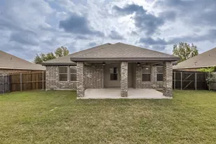 205 Commonwealth Cir, Waxahachie, TX 75165 - Photo 20