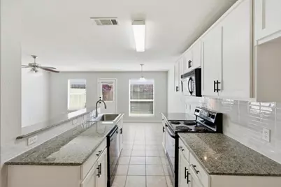 2320 Bloomfield Drive, Arlington, TX 76012 - Photo 10