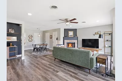 2613 W Rochelle Road, Irving, TX 75062 - Photo 2