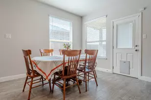 521 Dunmore Dr, Fort Worth, TX 76052 - Photo 6