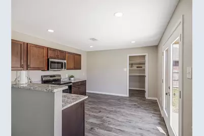 316 Spurlock Drive, Krum, TX 76249 - Photo 8