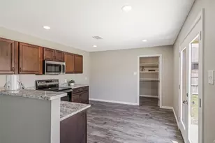 316 Spurlock Dr, Krum, TX 76249 - Photo 8