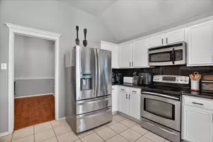 3412 Kalgary Ct, Fort Worth, TX 76179 - Photo 10