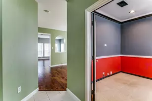 211 Patriot Ln, Euless, TX 76040 - Photo 4