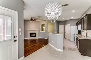 211 Patriot Ln, Euless, TX 76040 - Photo 16