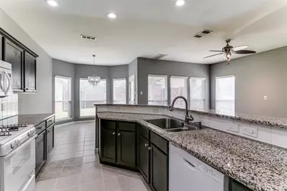 211 Patriot Lane, Euless, TX 76040 - Photo 14