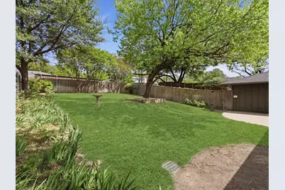 8630 Mediterranean Drive, Dallas, TX 75238 - Photo 38