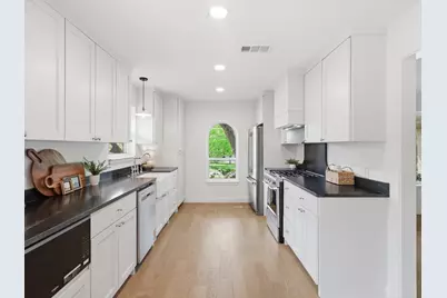 8630 Mediterranean Drive, Dallas, TX 75238 - Photo 8