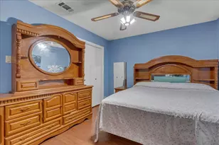 905 SE 3rd St, Grand Prairie, TX 75051 - Photo 16