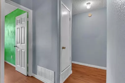 905 SE 3rd Street, Grand Prairie, TX 75051 - Photo 20