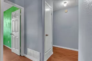 905 SE 3rd St, Grand Prairie, TX 75051 - Photo 20