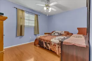 905 SE 3rd St, Grand Prairie, TX 75051 - Photo 10