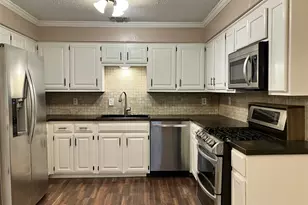 304 Crooked Ln, Mesquite, TX 75149 - Photo 2