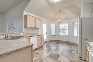 1201 Eastwick Dr, Arlington, TX 76002 - Photo 10