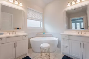 1924 Burton Holw Wy, McKinney, TX 75071 - Photo 4