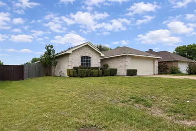 1325 Aviary Drive, DeSoto, TX 75115 - Photo 2